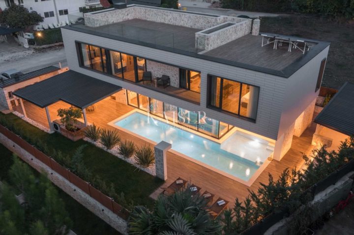 Dom na predaj 320 m² – Funtana