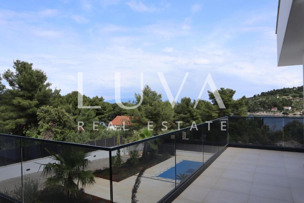 House For sale - SPLITSKO-DALMATINSKA ŠOLTA