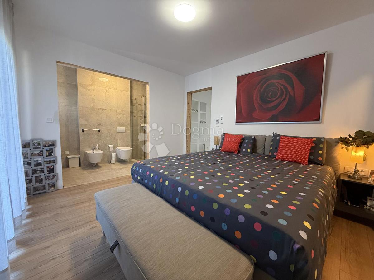 House For sale - ISTARSKA MEDULIN