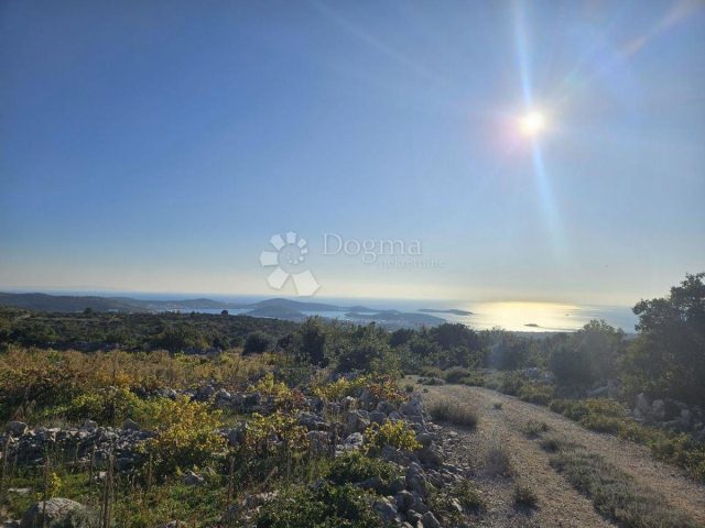 Land for sale 4285 m² – Rogoznica