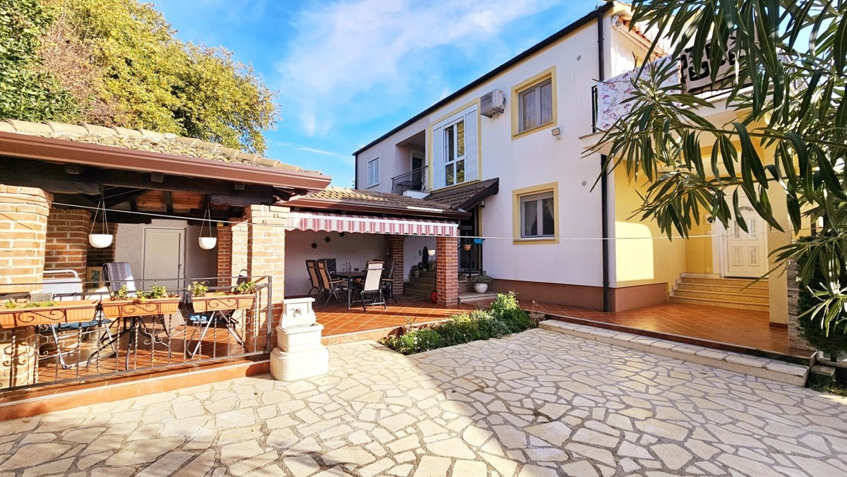Kuća Na prodaju - Istarska Poreč - foto 1/10