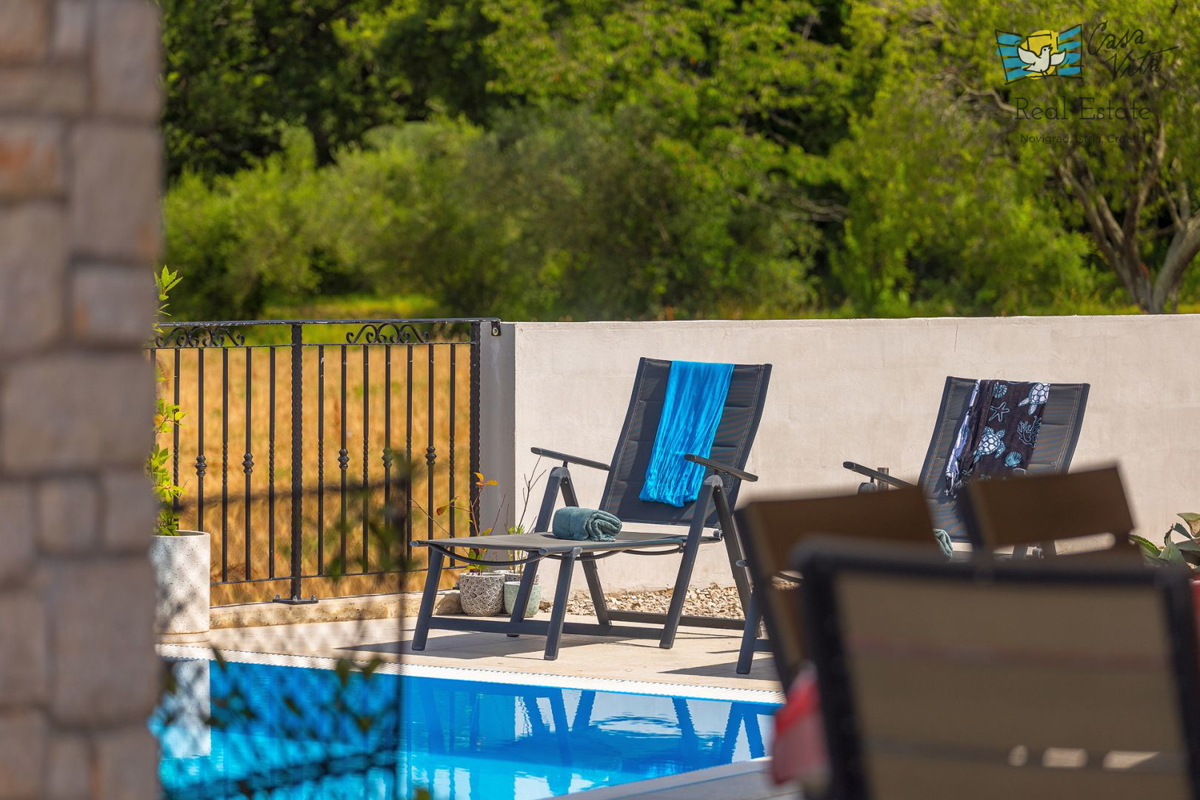 House For sale - ISTARSKA NOVIGRAD