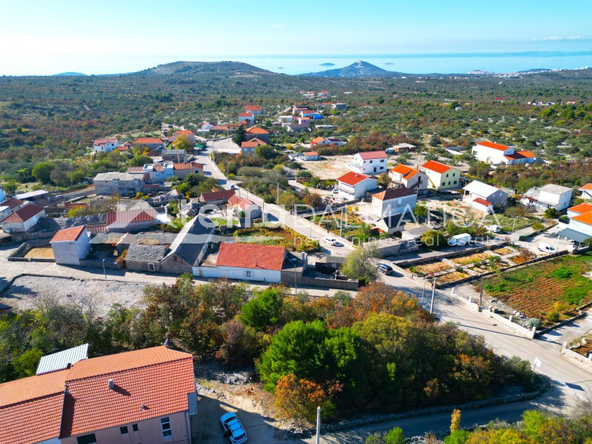 Pozemok Na predaj - ŠIBENSKO-KNINSKA PRIMOŠTEN