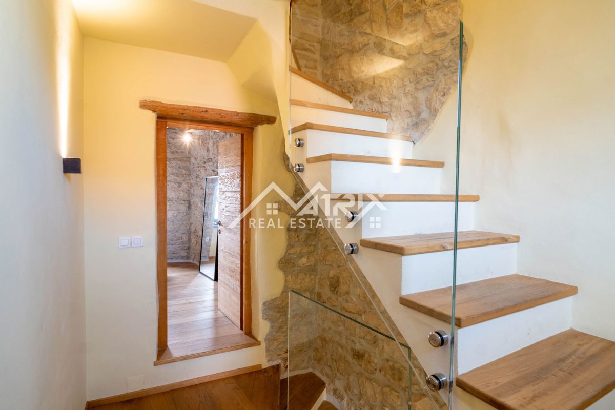House For sale - ISTARSKA NOVIGRAD