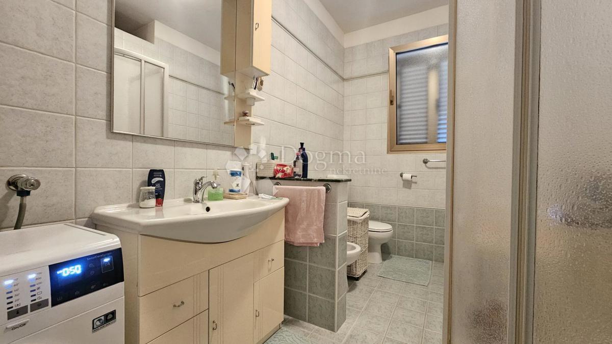 Kuća Na prodaju - PRIMORSKO-GORANSKA CRIKVENICA