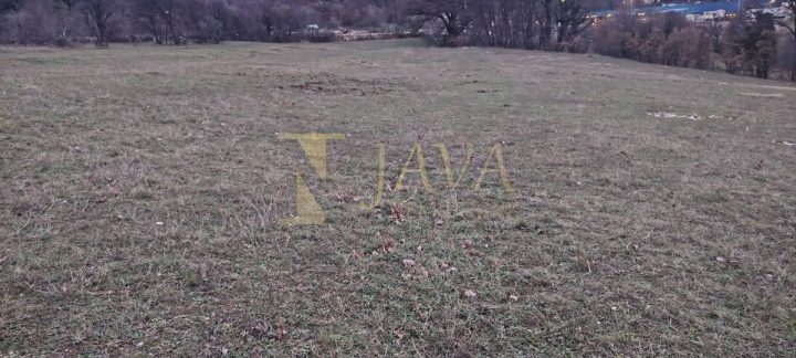 Pozemok na predaj 11500 m² – Čavle