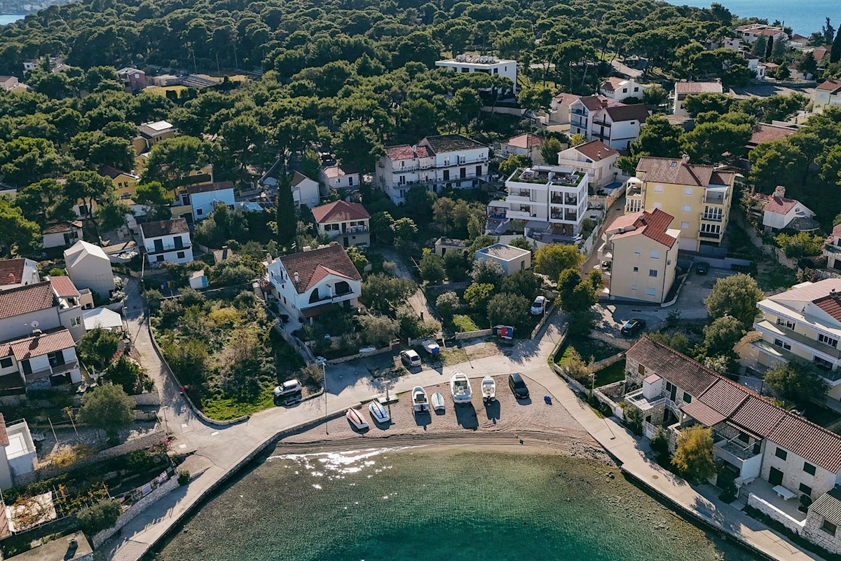 Land For sale - ŠIBENSKO-KNINSKA ROGOZNICA