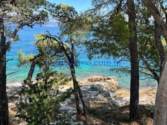 Pozemok na predaj 780 m² – Brač