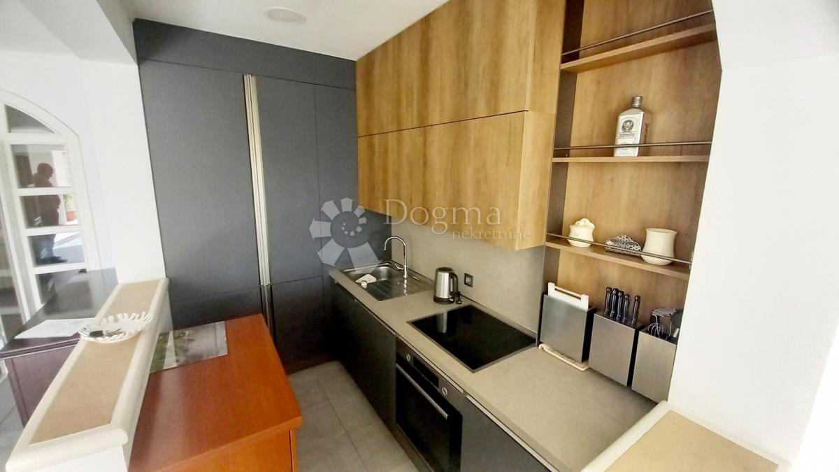 Apartma Na predaj - SPLITSKO-DALMATINSKA MAKARSKA