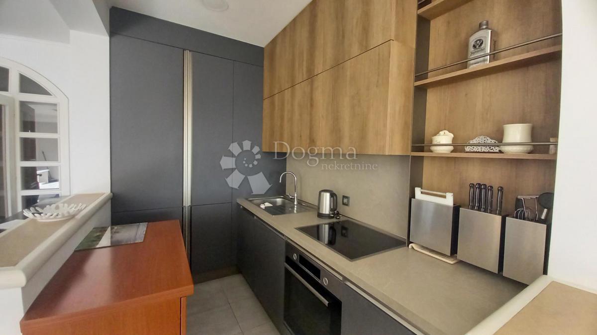 Apartma Na predaj - SPLITSKO-DALMATINSKA MAKARSKA