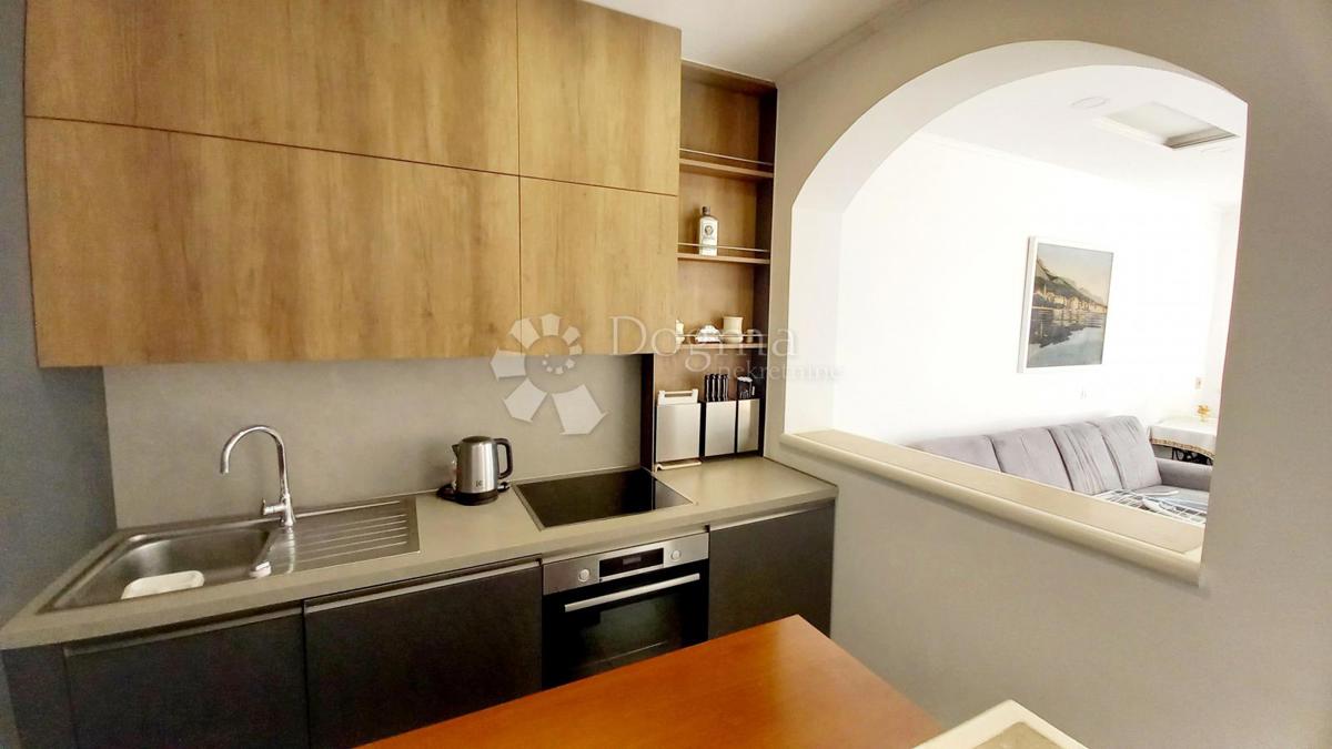 Apartma Na predaj - SPLITSKO-DALMATINSKA MAKARSKA
