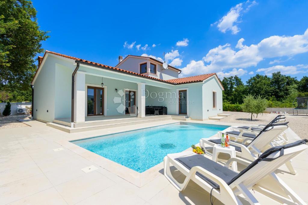 Haus Zu verkaufen - Istarska Svetvinčenat - foto 1/19