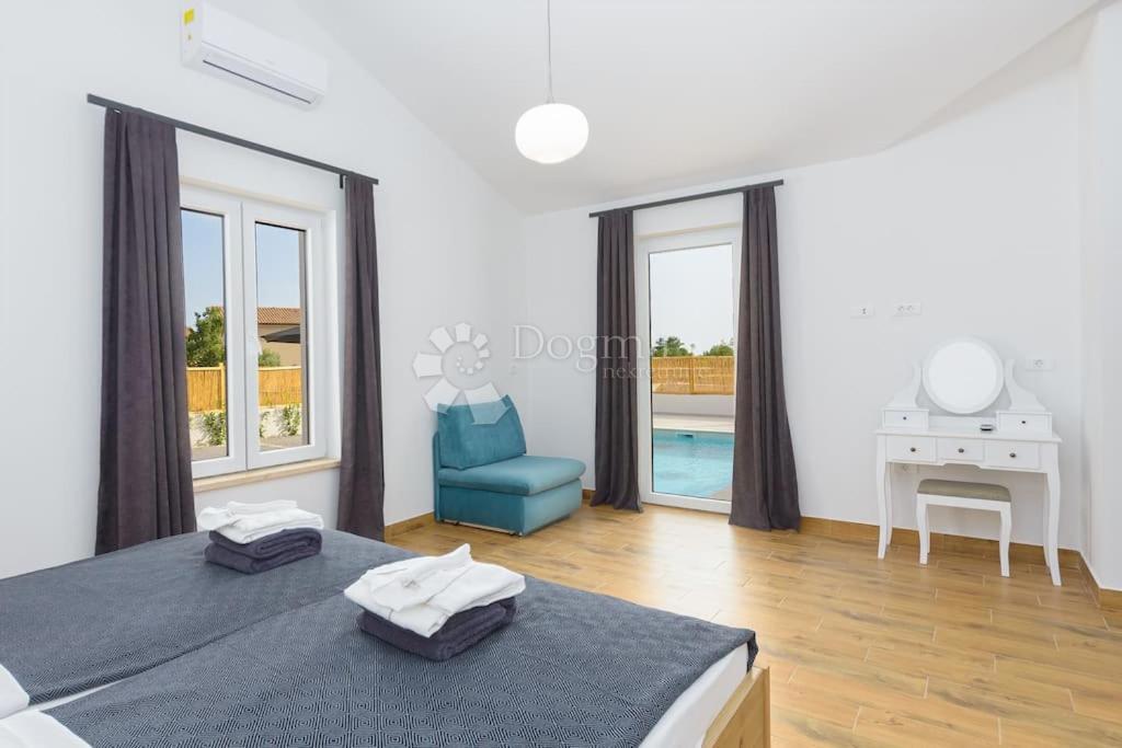 Haus Zu verkaufen - ISTARSKA SVETVINČENAT