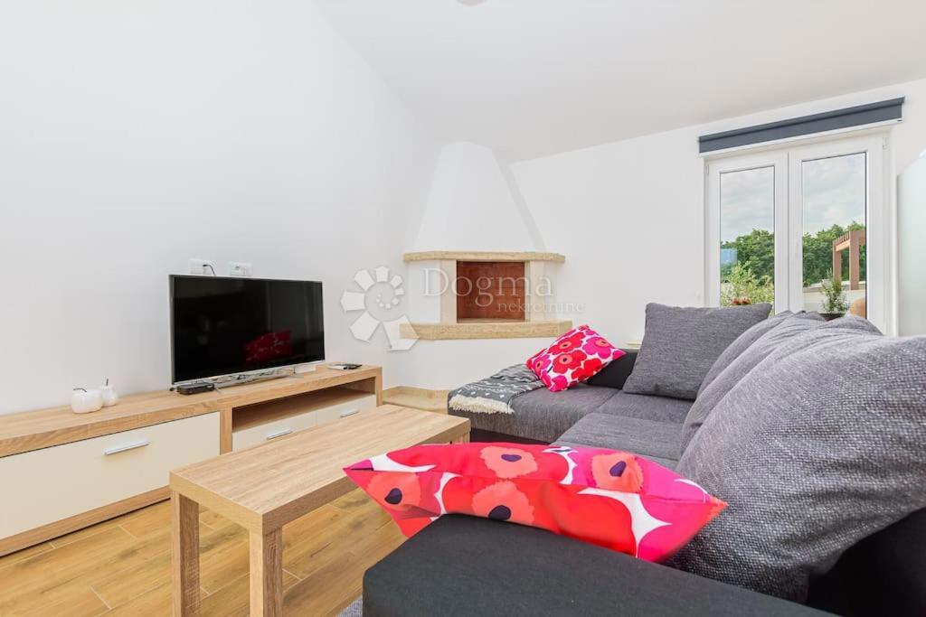Haus Zu verkaufen - Istarska Svetvinčenat - foto 3/19