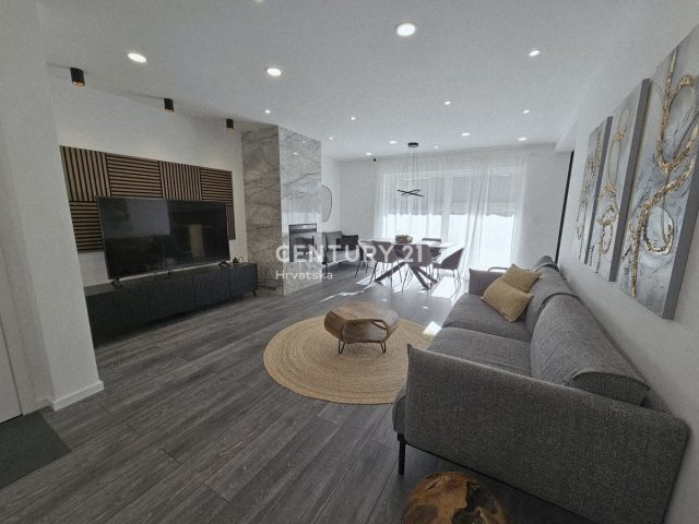 Apartmán na prodej 100 m² – Poreč