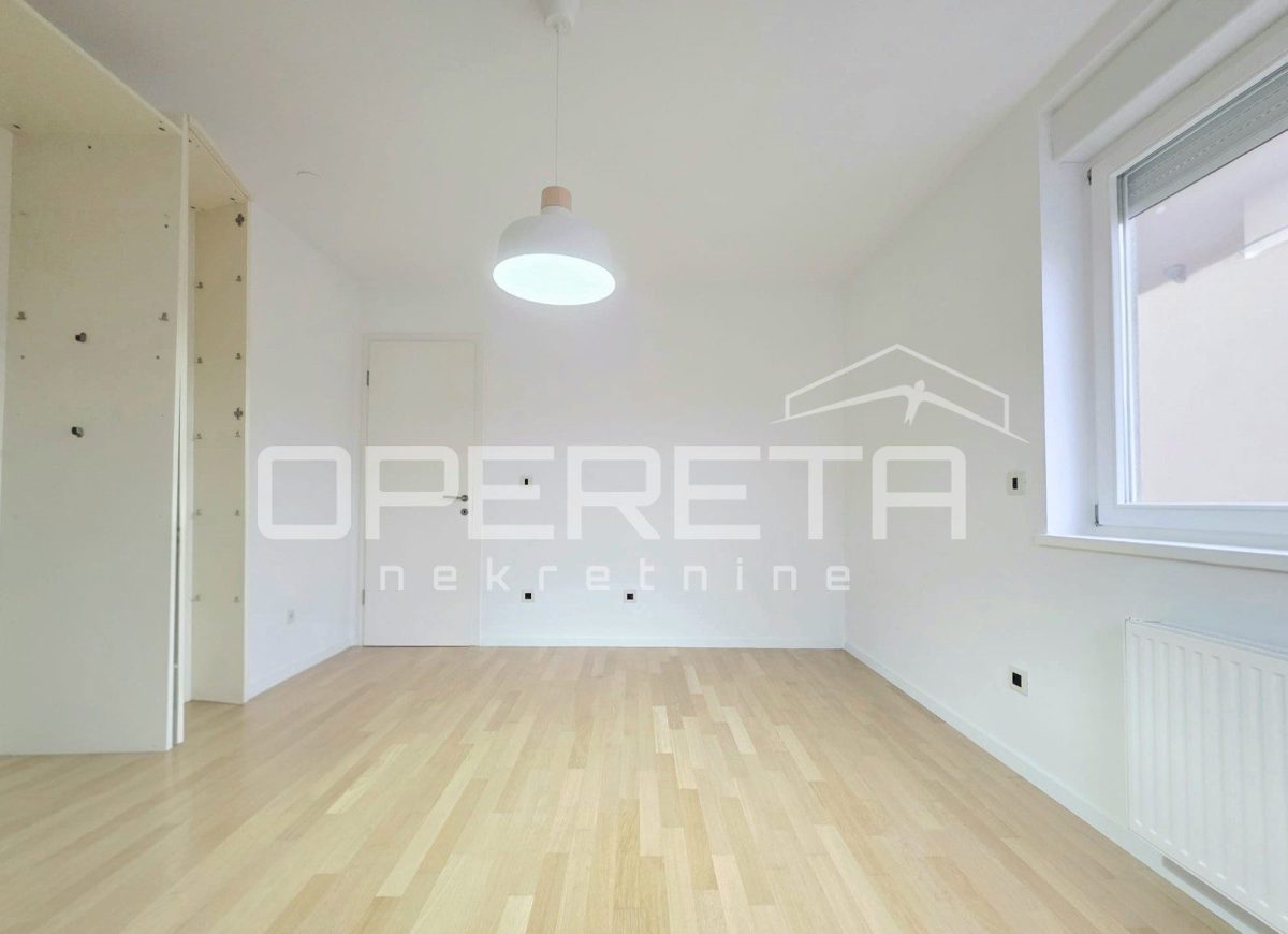 Apartma Na predaj - ZAGREBAČKA SVETA NEDELJA