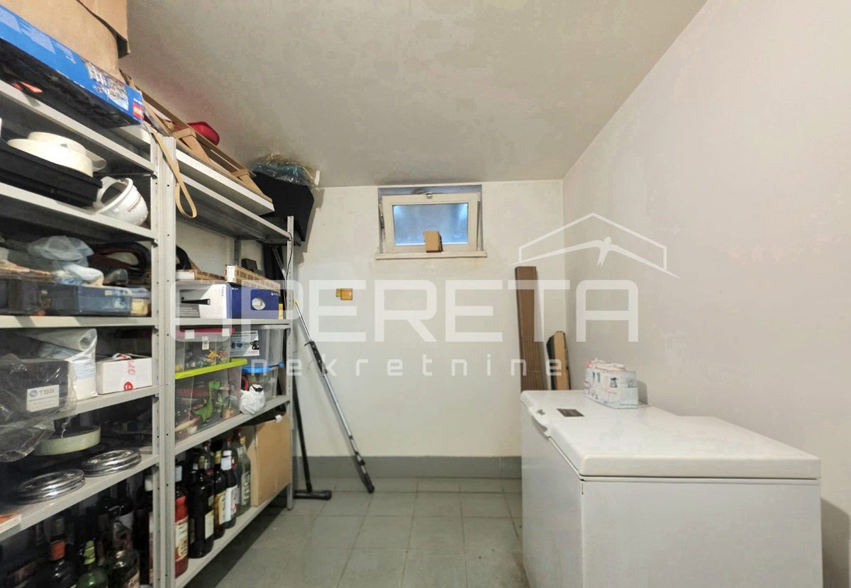 Apartma Na predaj - ZAGREBAČKA SVETA NEDELJA