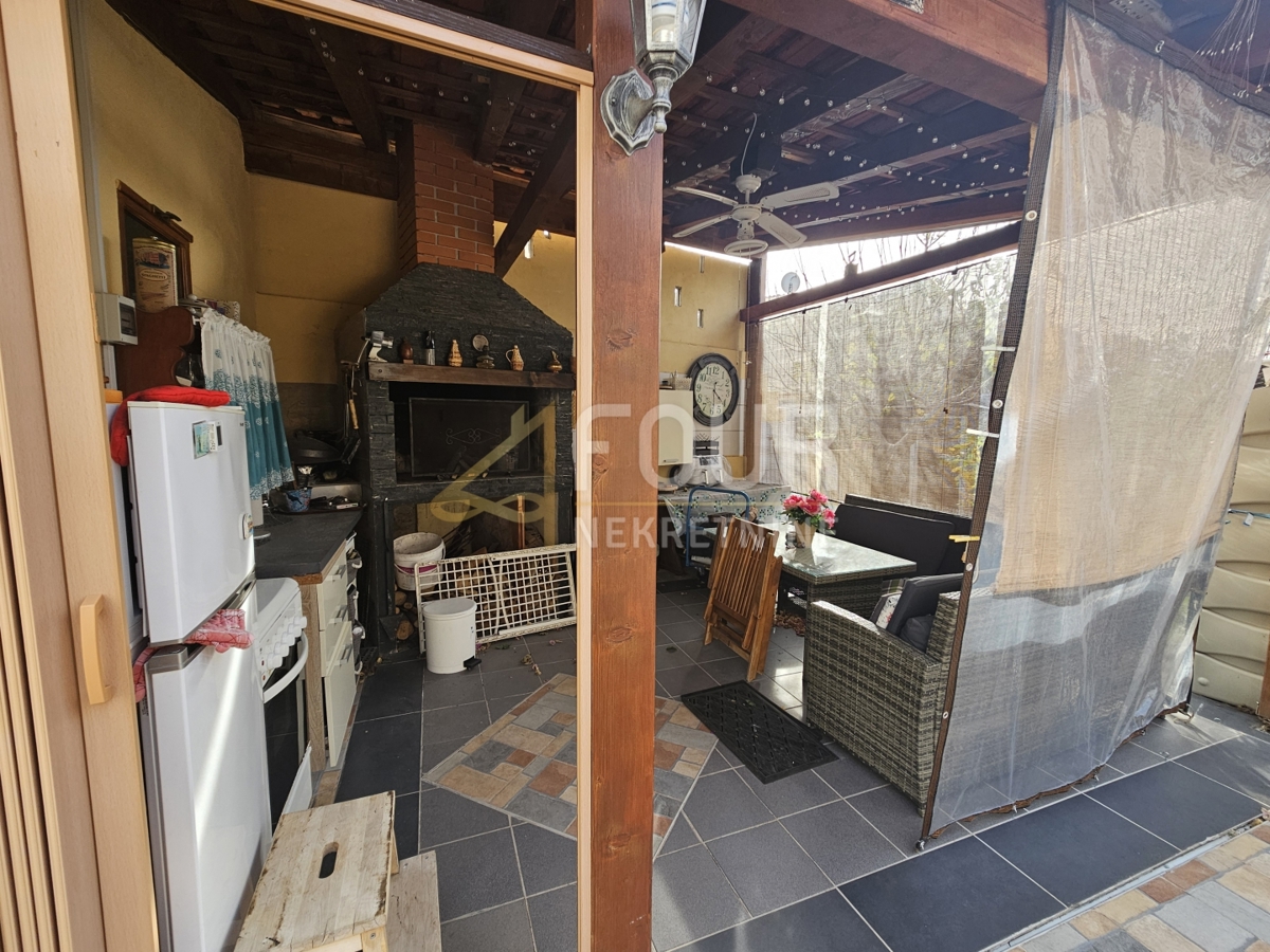 House For sale - ŠIBENSKO-KNINSKA VODICE