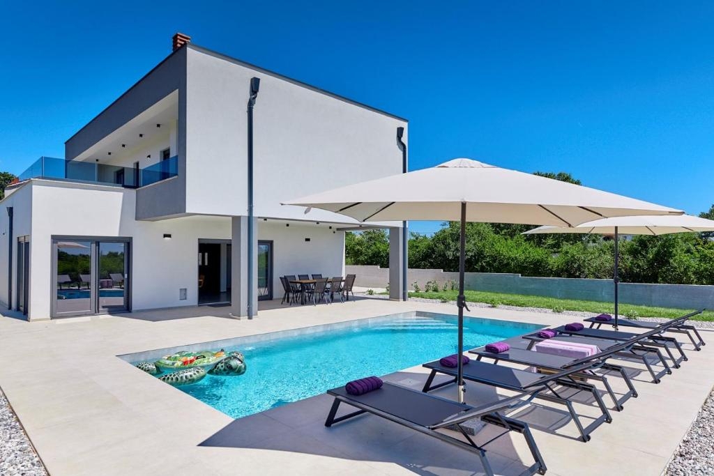 Haus Zu verkaufen - ISTARSKA MARČANA