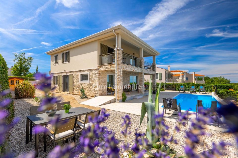 House For sale - ISTARSKA NOVIGRAD