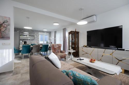 House For sale - ZADARSKA SUKOŠAN