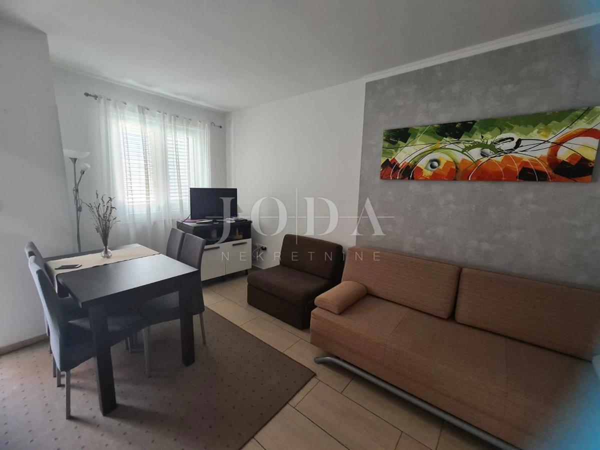 Mieszkanie Na sprzedaż - LIČKO-SENJSKA NOVALJA