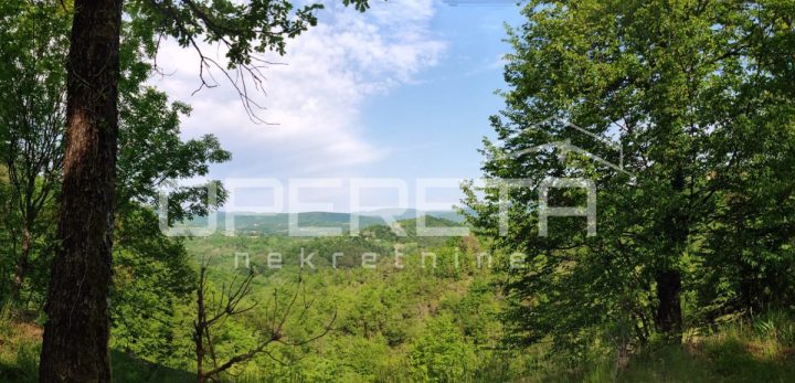 Terreno in vendita 25245 m² – Jastrebarsko