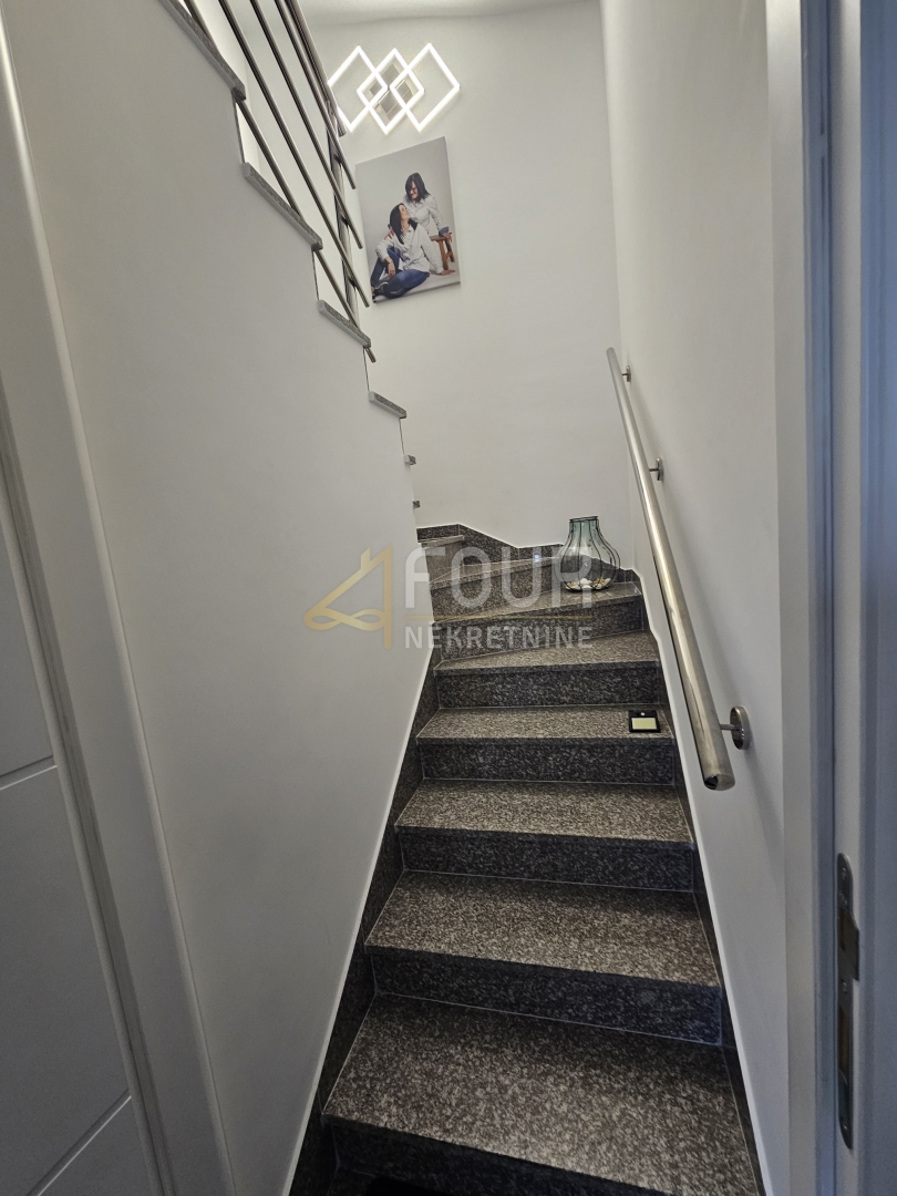 House For sale - ŠIBENSKO-KNINSKA VODICE