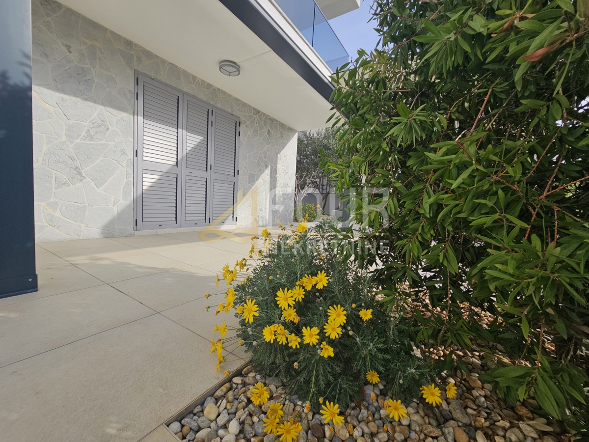 House For sale - šibensko-kninska Vodice - foto 2/37