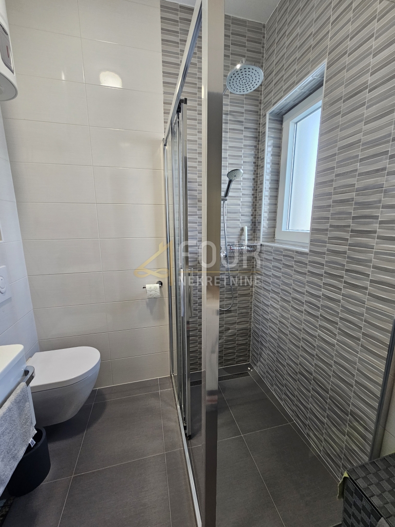 House For sale - ŠIBENSKO-KNINSKA VODICE