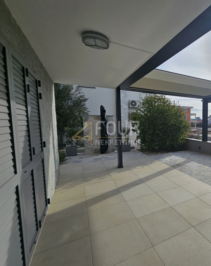 House For sale - ŠIBENSKO-KNINSKA VODICE