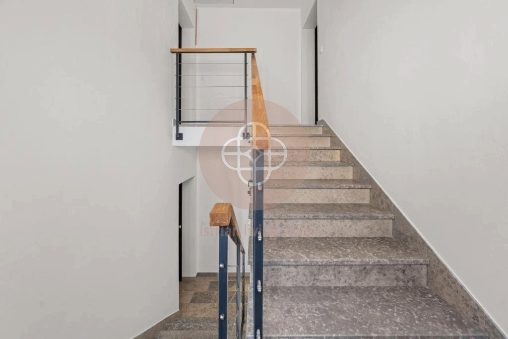 House For sale - ISTARSKA RAŠA