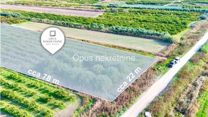 Hiša na predaj 1742 m² – Slivno