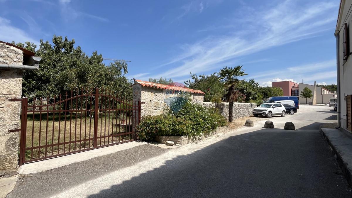 Land For sale - ISTARSKA VIŠNJAN