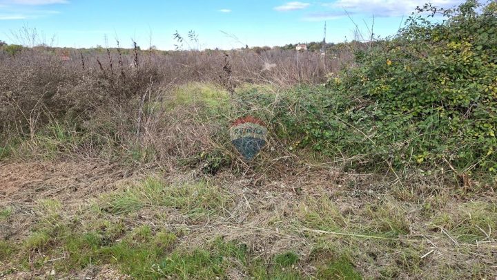 Land for sale 898 m² – Umag