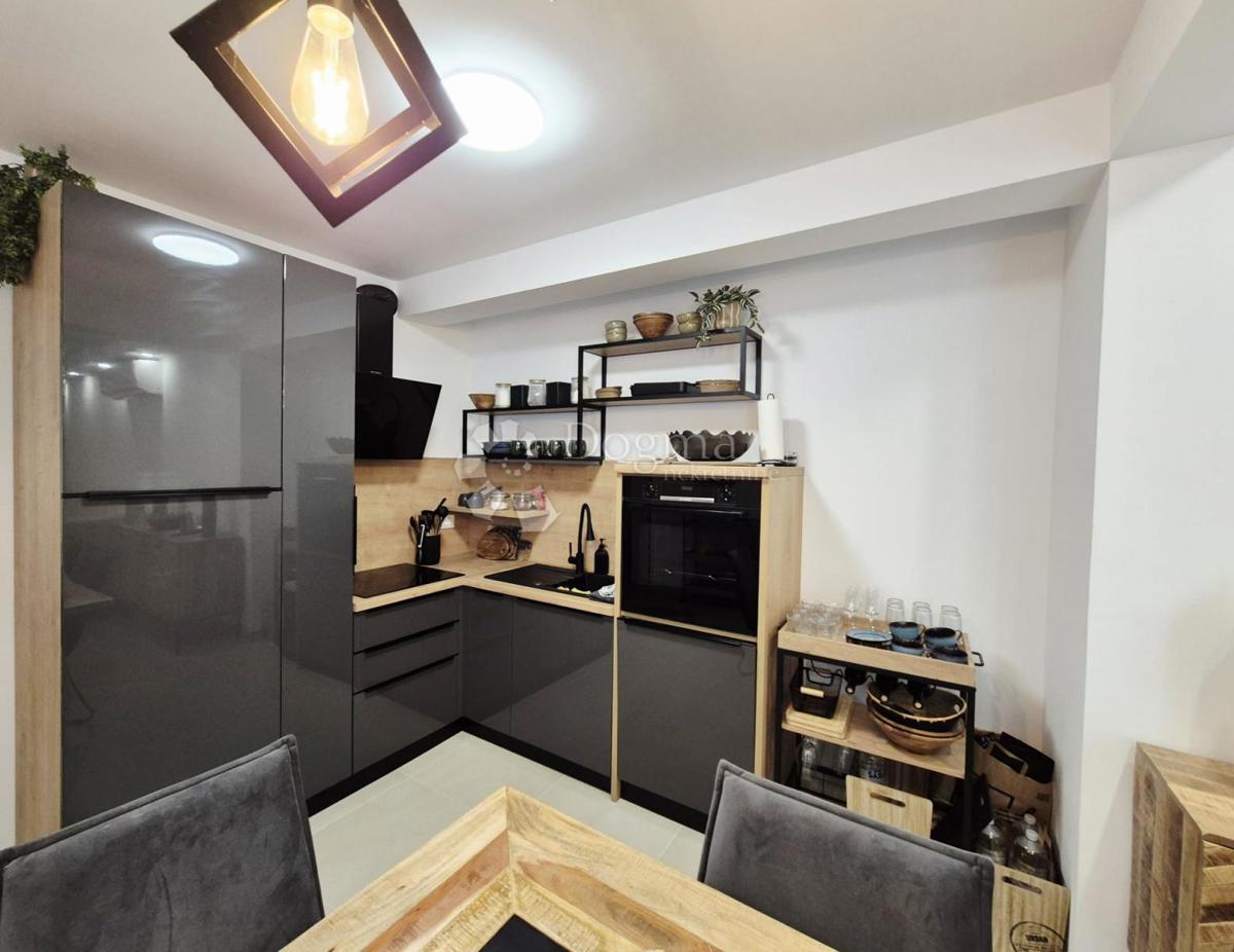 Flat For sale - SPLITSKO-DALMATINSKA TROGIR
