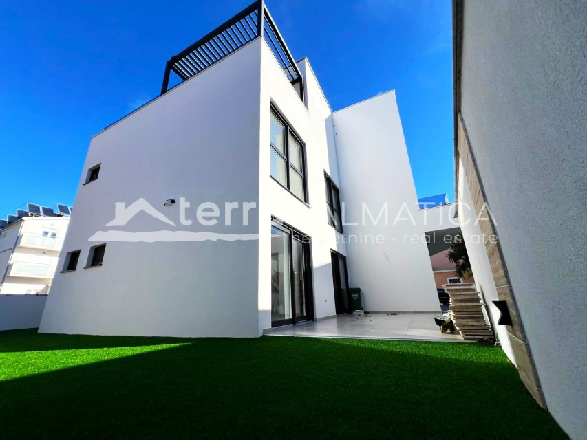 House For sale - šibensko-kninska Vodice - foto 1/14