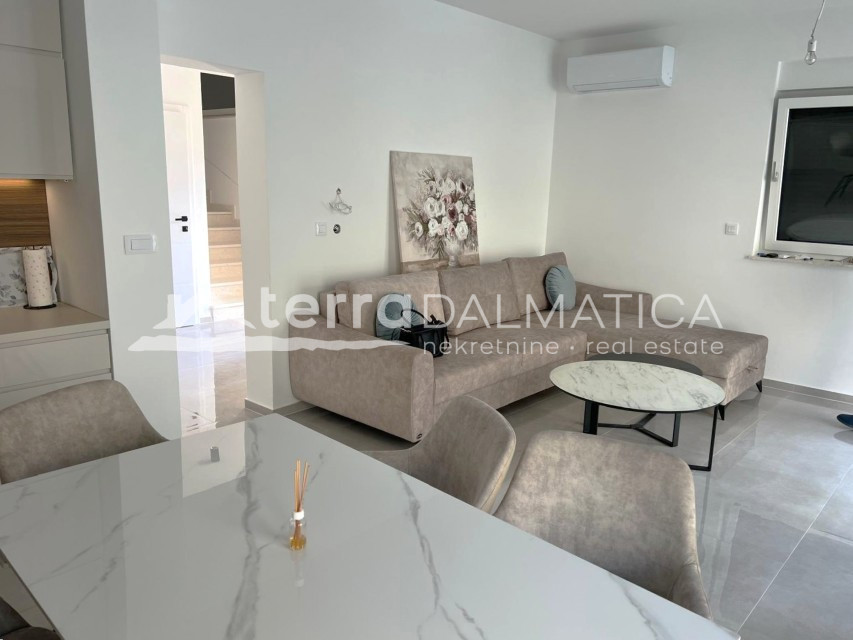 House For sale - ŠIBENSKO-KNINSKA VODICE