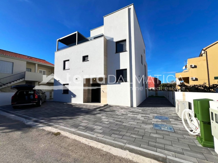 House For sale - šibensko-kninska Vodice - foto 2/14