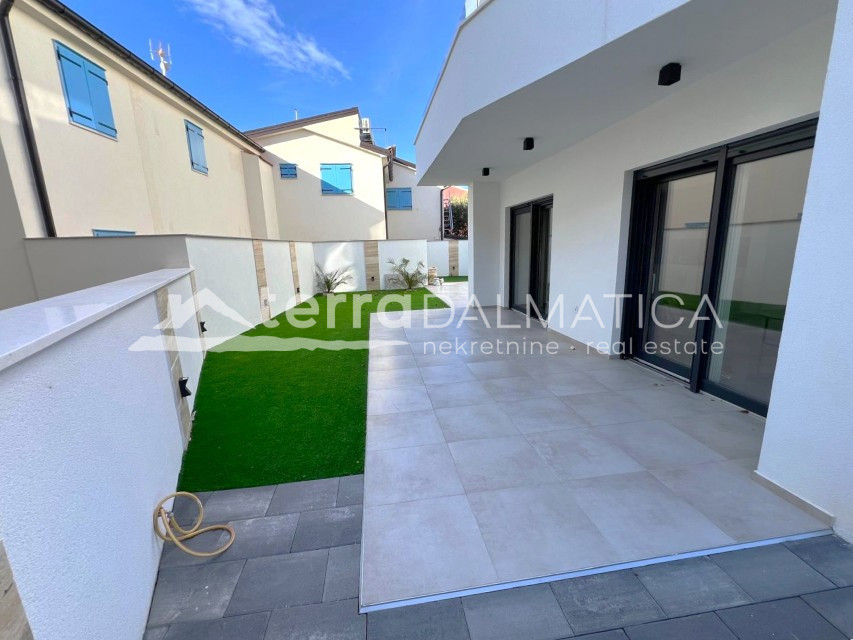 House For sale - ŠIBENSKO-KNINSKA VODICE