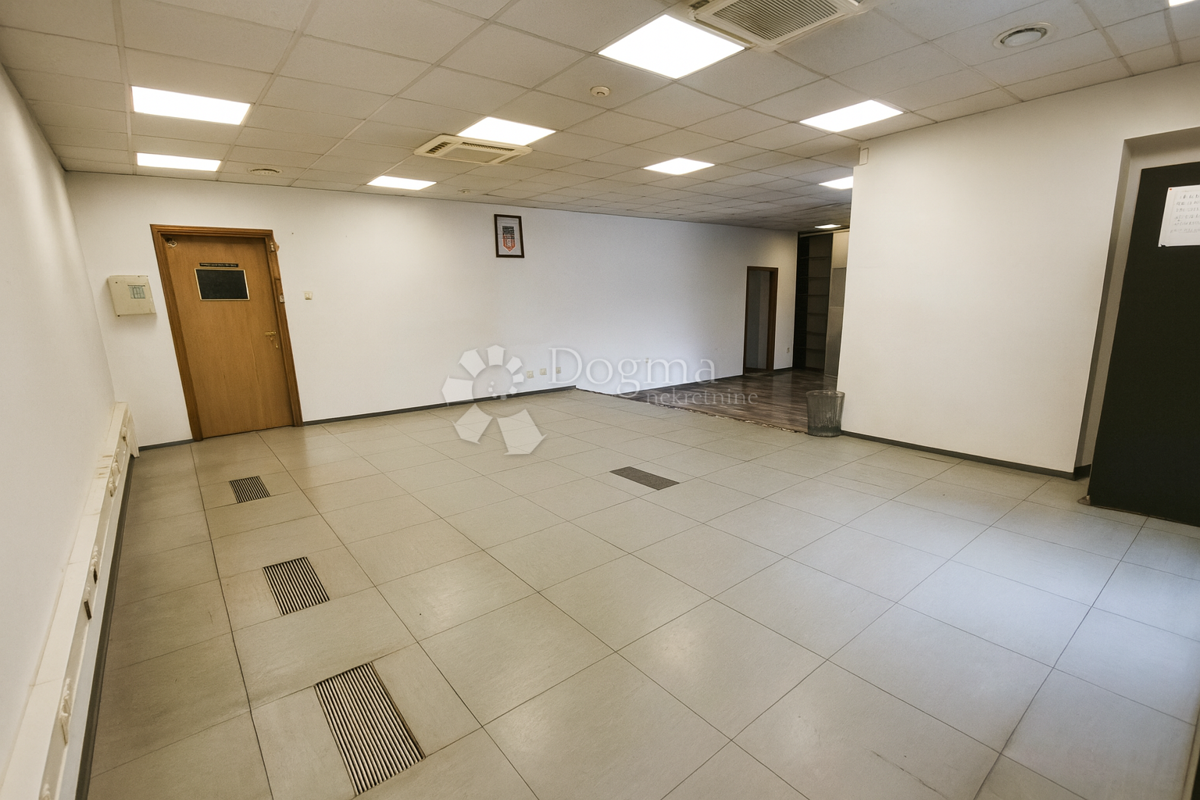 Komerční K pronájmu - ISTARSKA PULA