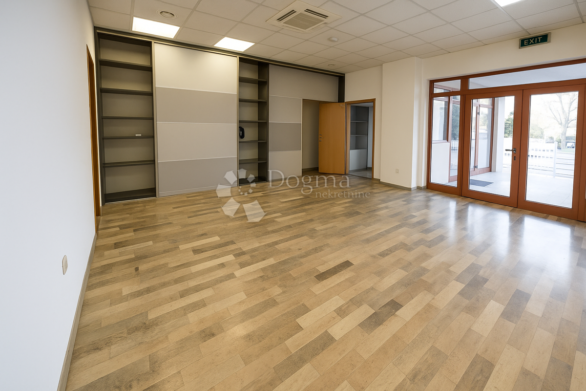 Komerční K pronájmu - ISTARSKA PULA