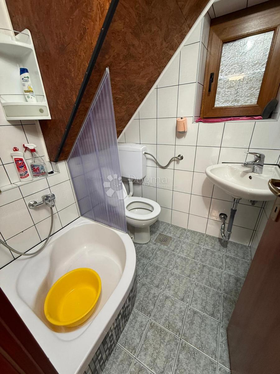 Dom Na sprzedaż - KARLOVAČKA NETRETIĆ
