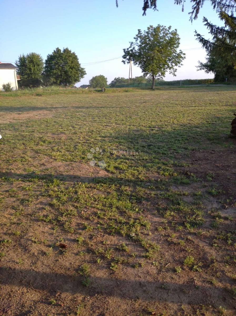 Parcela Na predaj - OSJEČKO-BARANJSKA BELI MANASTIR