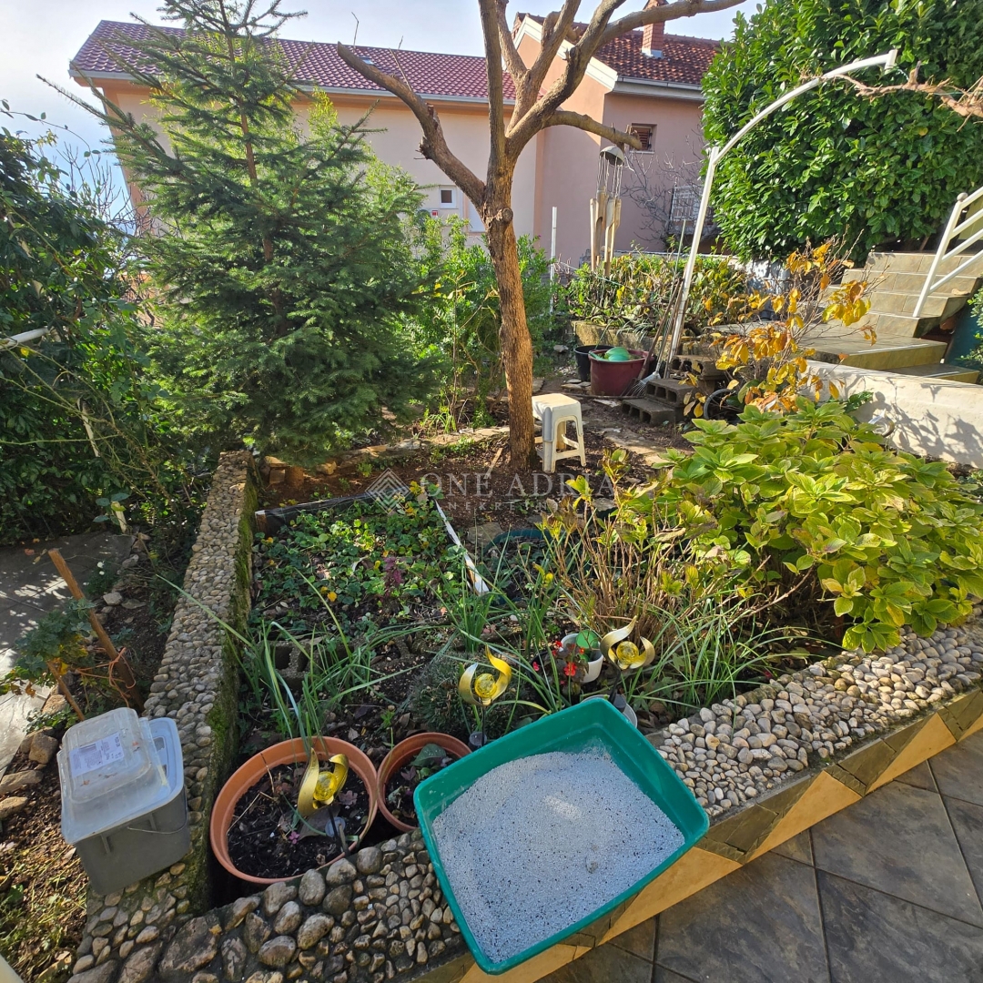 Stan Na prodaju - PRIMORSKO-GORANSKA CRIKVENICA