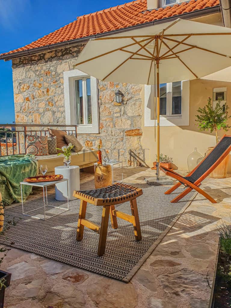 House For sale - SPLITSKO-DALMATINSKA STARI GRAD