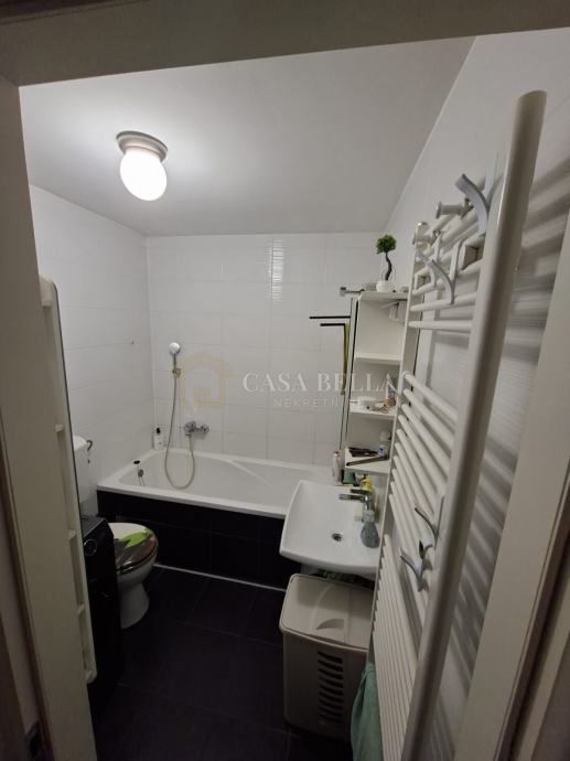 Apartma Na predaj - ZAGREBAČKA SVETA NEDELJA