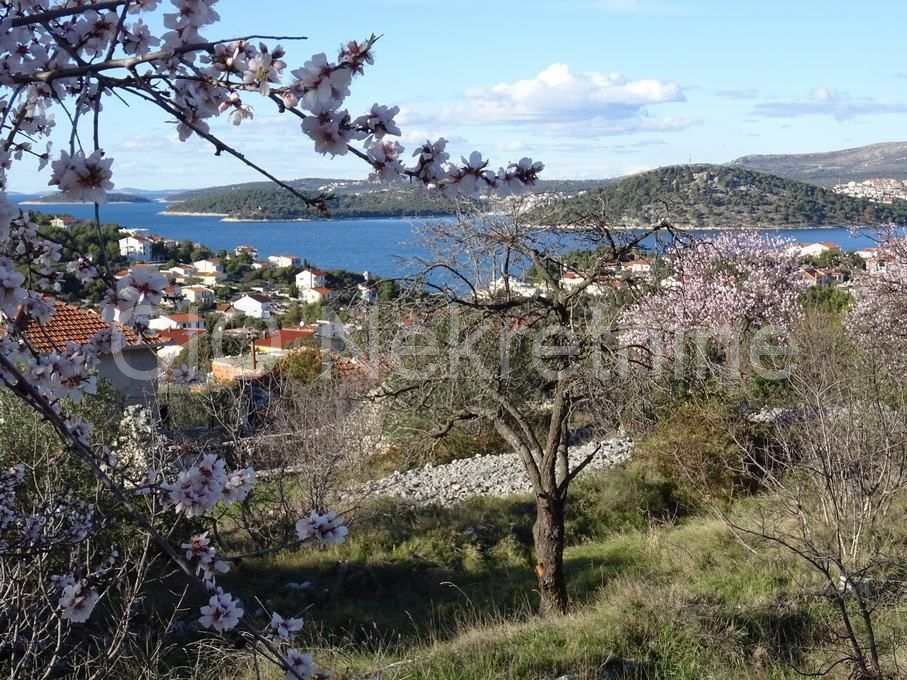 Kuća Na prodaju - ŠIBENSKO-KNINSKA ROGOZNICA