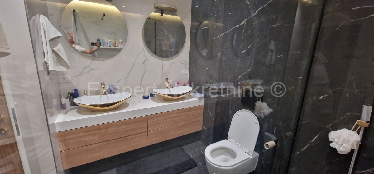 Appartamento In vendita - SPLITSKO-DALMATINSKA TROGIR