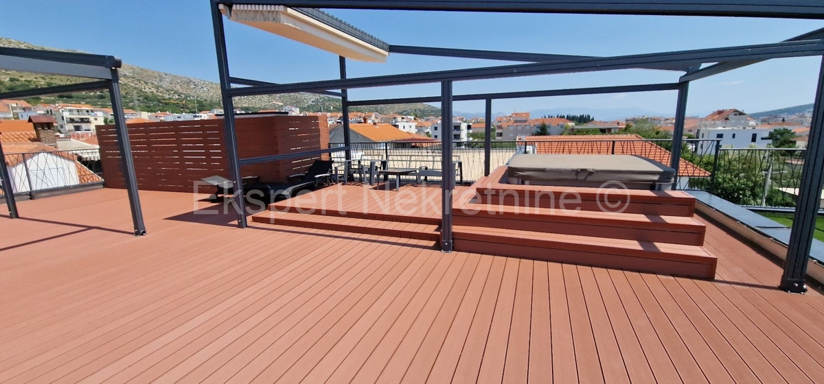 Appartamento In vendita - SPLITSKO-DALMATINSKA TROGIR